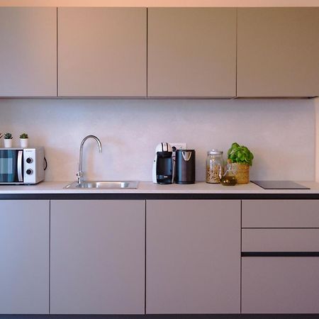La Mascarana Appartement Lesa Kamer foto