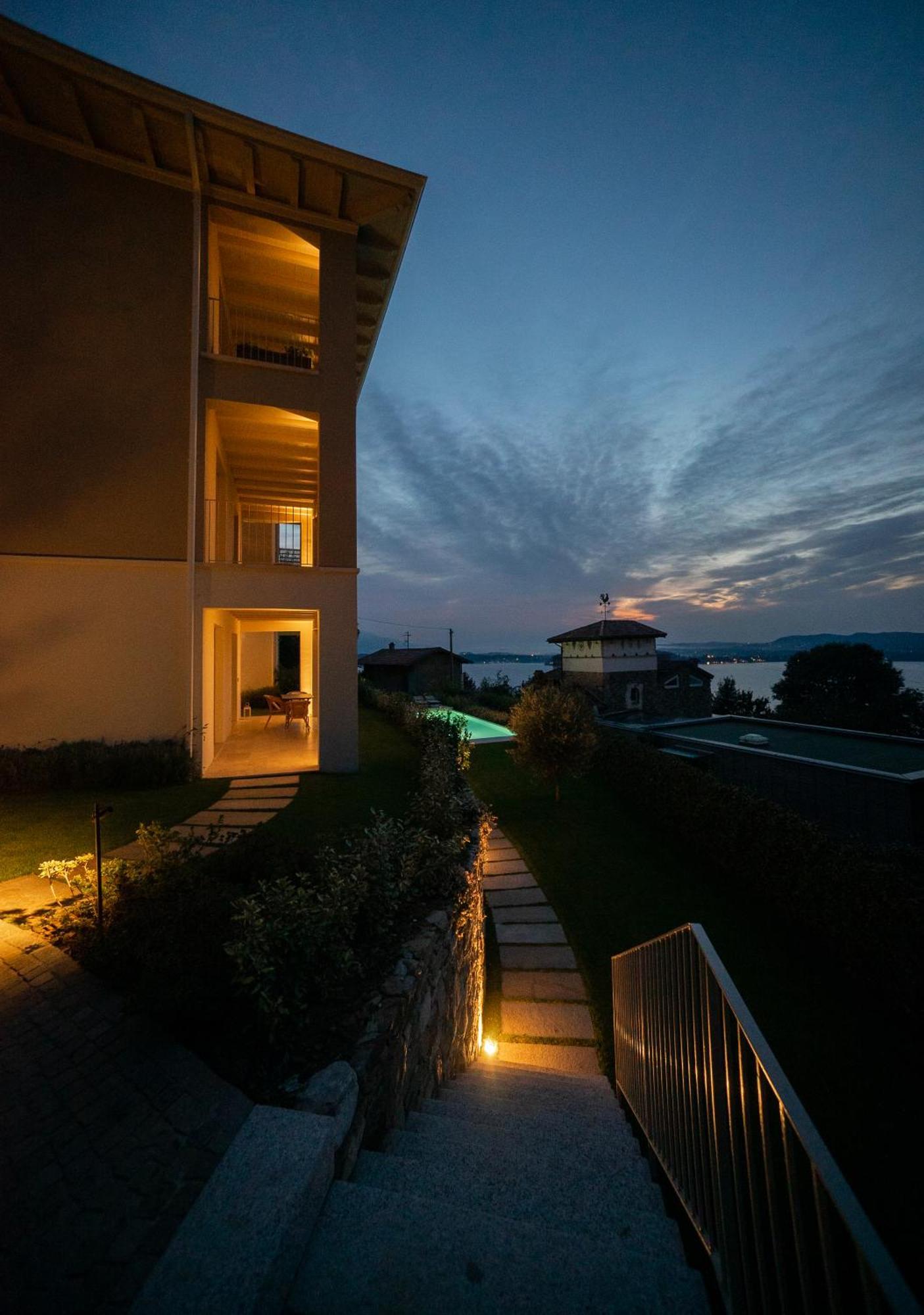 La Mascarana Appartement Lesa Buitenkant foto