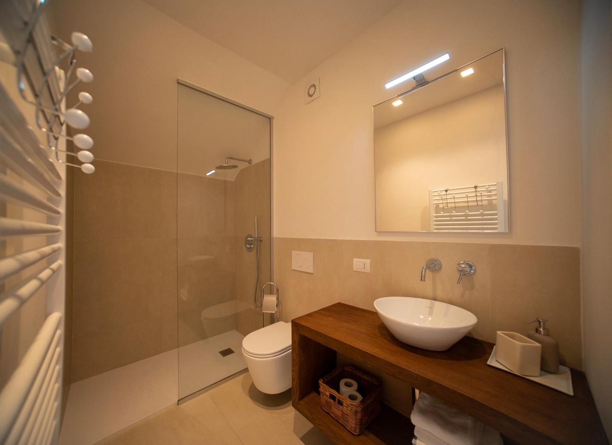 La Mascarana Appartement Lesa Kamer foto